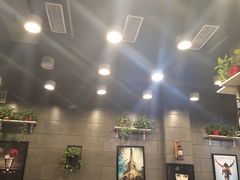 -愉肴麻辣香锅(中山路店)