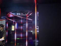 -虹口足球场壁球馆