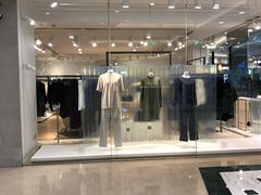 -COS(月星环球港店)