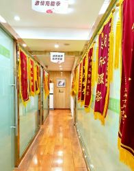 -苗医生专业祛痘·皮肤管理