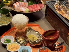 -蟹犇前•帝王蟹雪蟹(陆家嘴店)