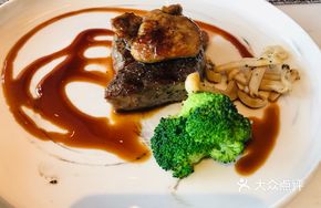 Foie Gras Mushroom Steak