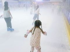 -正佳冰河湾真冰滑冰场