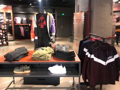 -耐克(恒隆广场店)