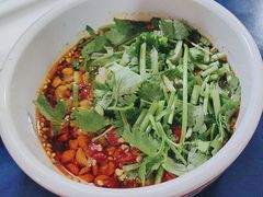 -牛华周记麻辣烫起源店