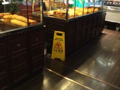 面包甜点陈列柜-米洛克欧洲蛋糕(西南路店)
