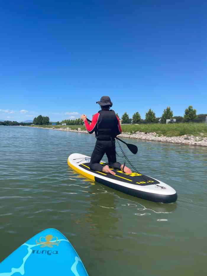 爱上水索道滑水俱乐部-"被小姐妹拉来滑水,北京竟然还有这么一家店.