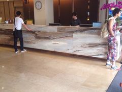 -西安大雁塔科技大学地铁站亚朵酒店