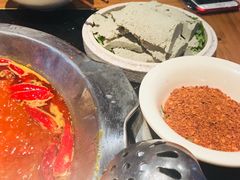 -潮火锅·麻辣牛肉火锅(观音桥方圆·LIVE店)