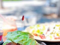 双层牛肉生菜汉堡包-The Rug Cafe(王府中环店)