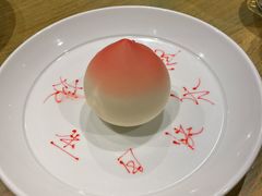 招牌手磨杏仁豆腐-京味斋·北京烤鸭(北京南站洋桥店)