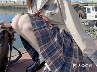 刷小红书看见了图一图二，就疯狂心动，上淘宝搜