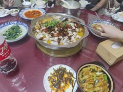 -何哥鲜鱼餐厅(龙湖花园店)