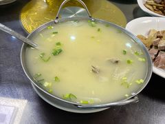 -余杨鸭鸭餐厅