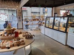 面包甜点陈列柜-小娘鱼(新都汇店)