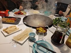 -茸梅路右拐龙虾-农家菜(松江店)
