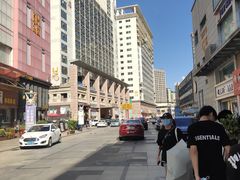 -顶东面包花园·生日蛋糕(世博店)