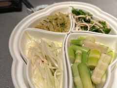 -左庭右院鲜牛肉火锅黑金店(陆家嘴中心店)