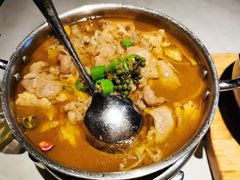石锅豆花肥牛-柴门头啖汤·经典川菜·慢火汤品(锦城万达店)