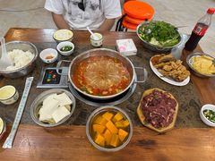 -黄利砖万峰林布依特色酸笋牛肉馆