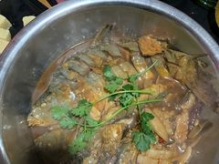 -果松木炭酸菜铜火锅·外婆参鸡汤