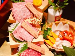 -山川小町·极番烧肉(新地假日广场店)