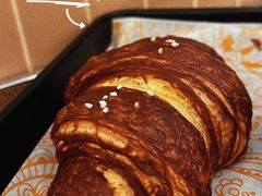 碱水羊角包-OUR Bakery(SKP-S店)