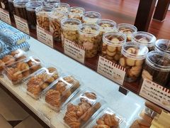 -红宝石·鲜奶小方·海派西点房(南丹店)