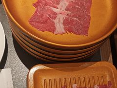 -牛YO寿喜烧·铁板烧和牛火锅自助(市府恒隆店)