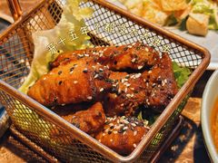 黑白芝麻鸡翅-Let'sBURGERplus·非常创意汉堡(三里屯店)