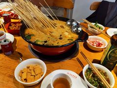 红锅-袁记串串香(梁家巷店)