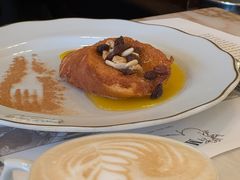 -Majestic Café