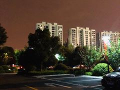 -上海绿地缤纷广场-停车场