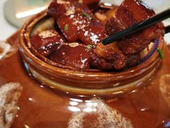 紫砂红烧肉-松鹤楼·非遗·苏帮菜(融科店)