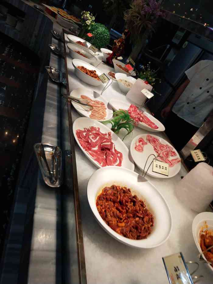 韩厨缘素自助海鲜火锅烤肉餐厅(中商店)-"好不容易出来逛逛,到饭点就