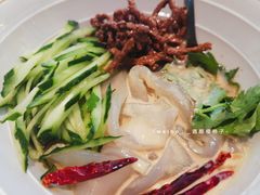麻酱拉皮-东方饺子王(创始店)