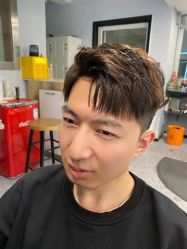 -15C7 男士理发馆 烫染专业店
