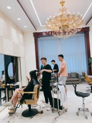 -Hello Lady发型设计