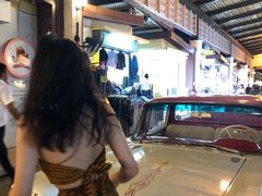 -席娜卡琳火车铁道夜市