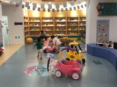 -戊辰亲子游泳俱乐部