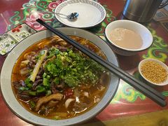 红汤羊杂碎-格日勒阿妈蒙古厨房(大召店)