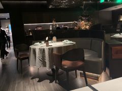 -左庭右院鲜牛肉火锅黑金店(陆家嘴中心店)