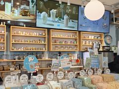 -猫的天空之城概念书店(北戴河蔚蓝海岸店)