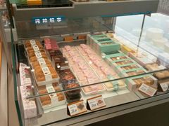 面包甜点陈列柜-麦尔乐动物奶油生日蛋糕(新华店)