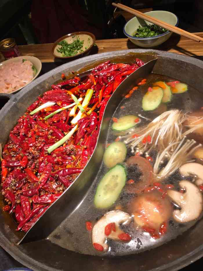 田棒棒火锅(磁器口店)