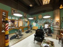 -小戈男士复古理发馆barber shop