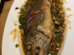 -臻鲜燕海鲜融合餐厅(金陵style店)