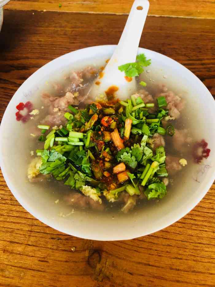 瑞金烂厅下牛肉牛杂汤(红环路店)-"本地同事特意推荐的,这是一家开了