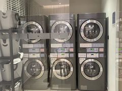 -汉庭优佳(上海恒隆广场南京西路地铁站店)