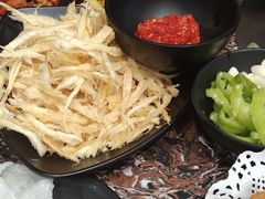 -啊美丽炭火烤肉(滑翔一店)